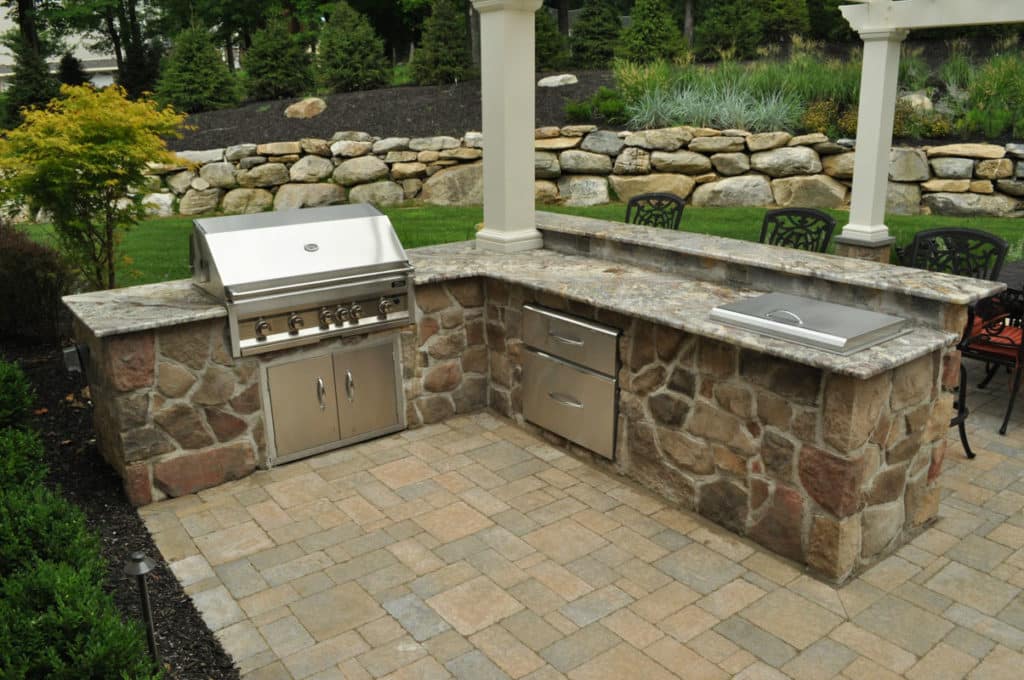 outdoor kitchen granite