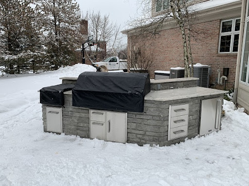 Granite outdoor kitchen in the cold